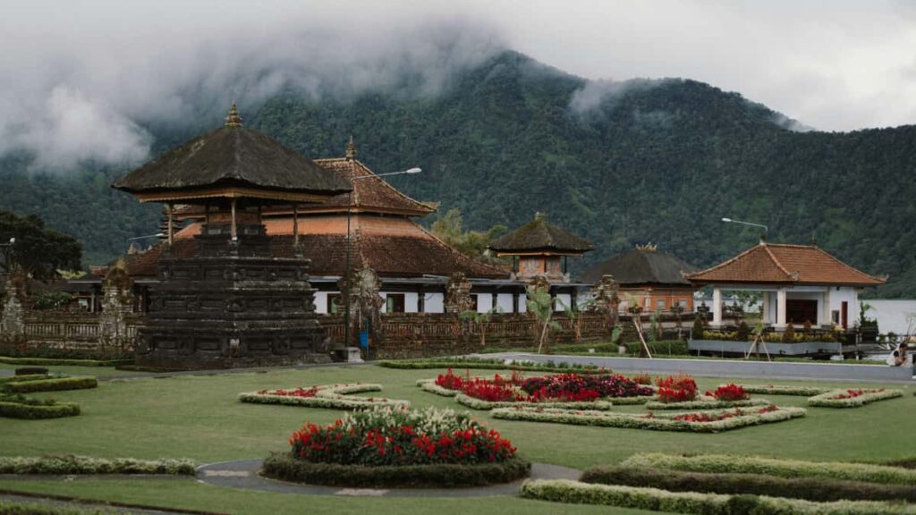 Turkiye'den markalar icin Isvec merkezli Taobao creator'larn bulma, degerlendirme ve isbirligi stratejileri. Yerel icgoruler, ornek taktikler ve pratik admlar icerir.