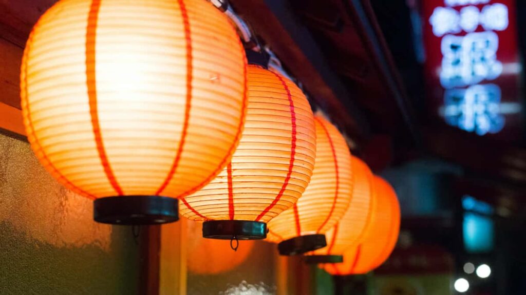 Turkiye'deki reklamverenler icin Kuzey Makedonya'da YouTube icerik ureticilerini bulup yeni urunleri test ettirecek, pratik ve yerel odakl rehber.